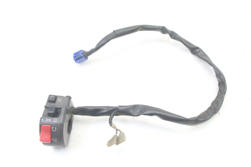 photo de RIGHT HANDLEBAR SWITCH YAMAHA FZS FAZER 600 (2001 - 2003) - Technical close-up