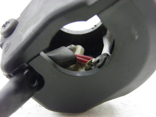 photo de RIGHT SWITCH YAMAHA TDM 900 (2004 - 2006) - Component detail