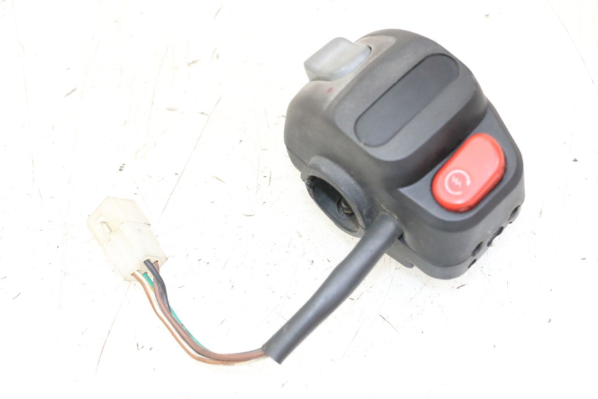 photo de RIGHT HANDLEBAR SWITCH YAMAHA YP MAJESTY 125 (2007 - 2010) - Main view