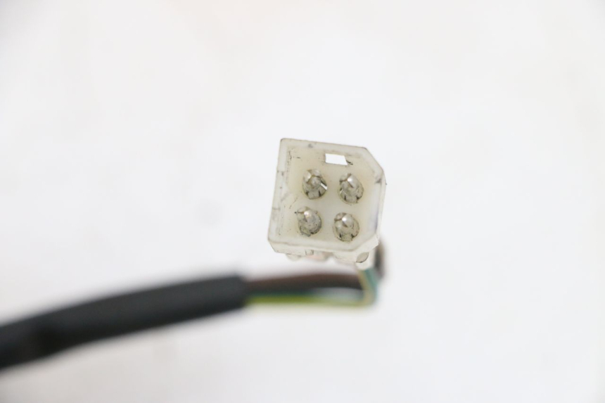 photo de RIGHT HANDLEBAR SWITCH YAMAHA YP MAJESTY 125 (2007 - 2010) - Alternative perspective