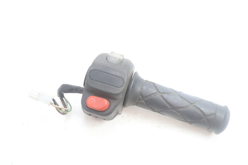 photo de RIGHT HANDLEBAR SWITCH YAMAHA YP MAJESTY 125 (2002 - 2006) - Main view