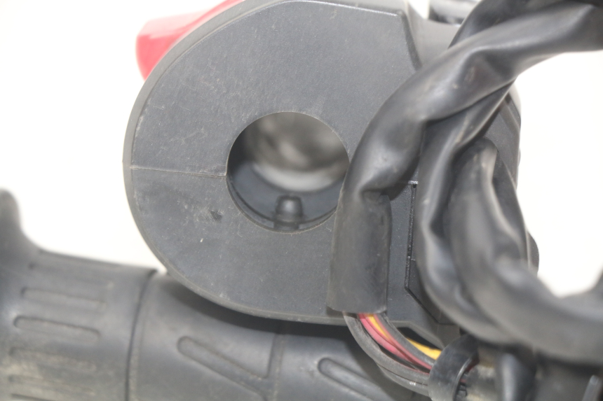 photo de RIGHT HANDLEBAR SWITCH KAWASAKI Z S 750 (2003 - 2006) - Product overview