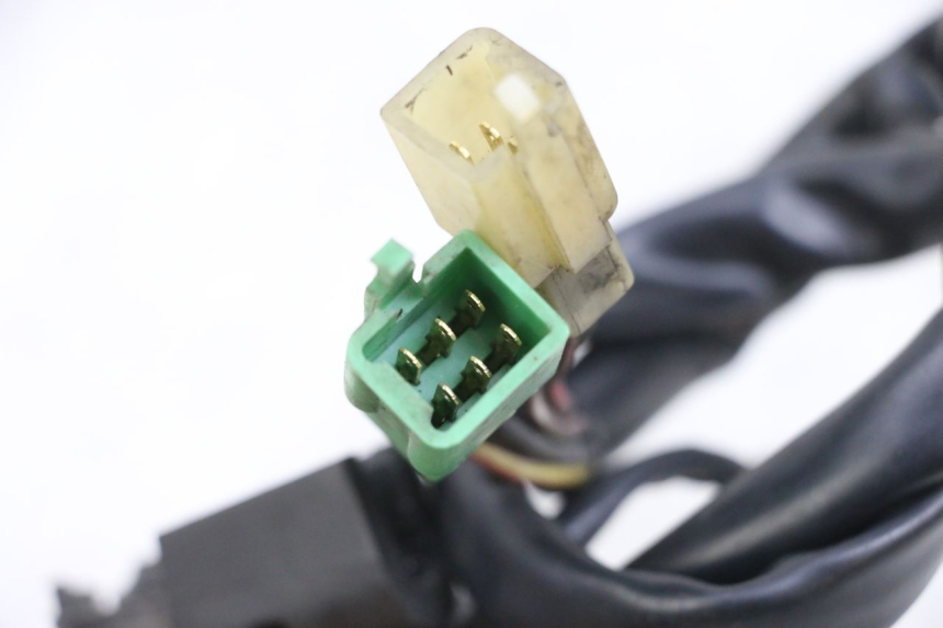 photo de RIGHT SWITCH KAWASAKI ZR 7 750 (1999 - 2004) - Zoom on usage condition