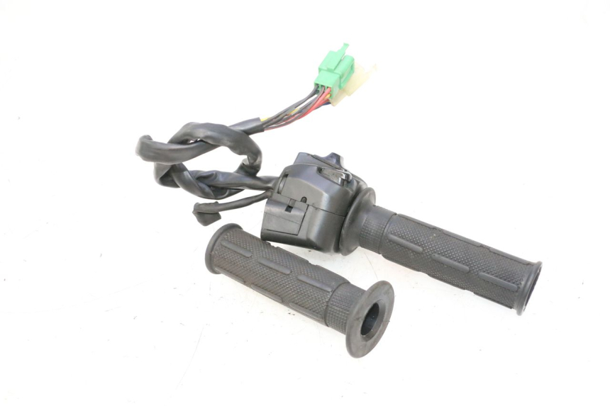 photo de RIGHT SWITCH KAWASAKI ZX-6R ZX6R 600 (1995 - 1997) - Technical close-up