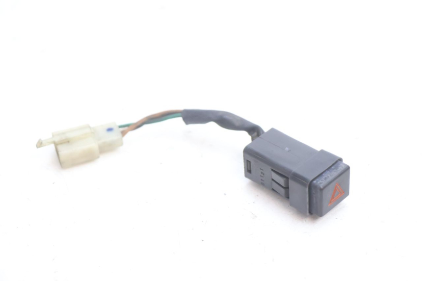 photo de HAZARD SWITCH YAMAHA FJR 1300 (2001 - 2005) - Main view