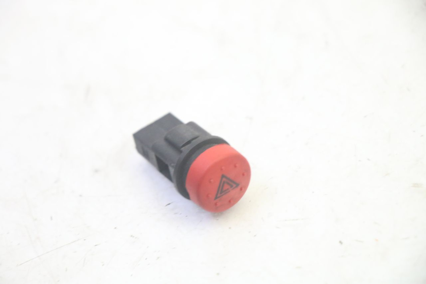 photo de HAZARD SWITCH PIAGGIO MP3 HPE 350 (2018 - 2020) - Component detail