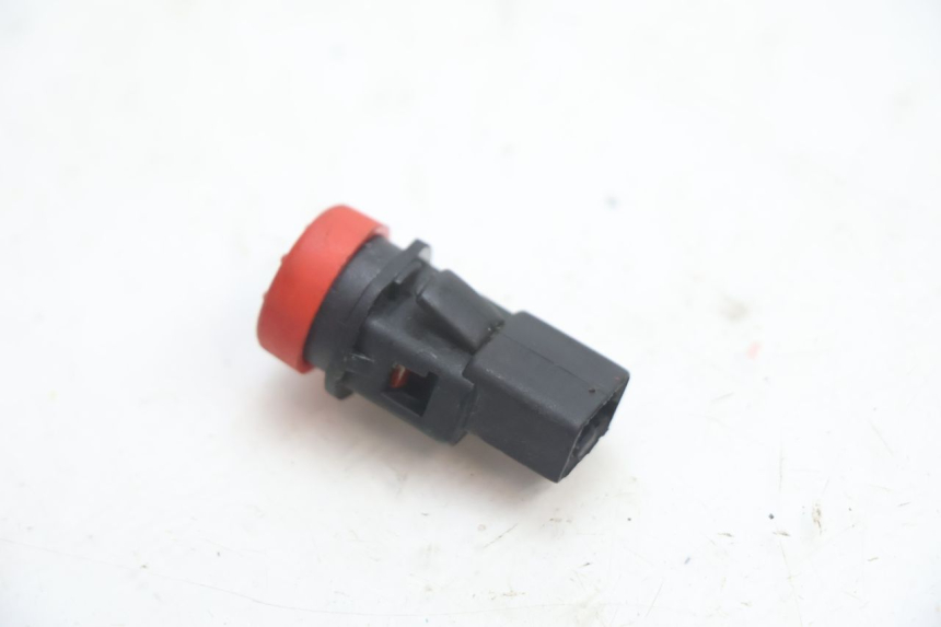 photo de TURN SIGNAL SWITCH PIAGGIO MP3 LT 400 (2007 - 2012) - Zoom on usage condition