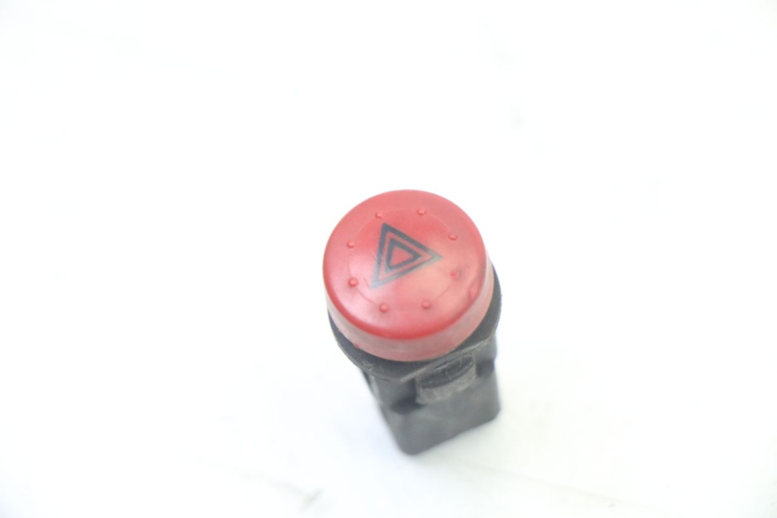 photo de HAZARD SWITCH PIAGGIO MP3 500 (2011 - 2015) - Main view