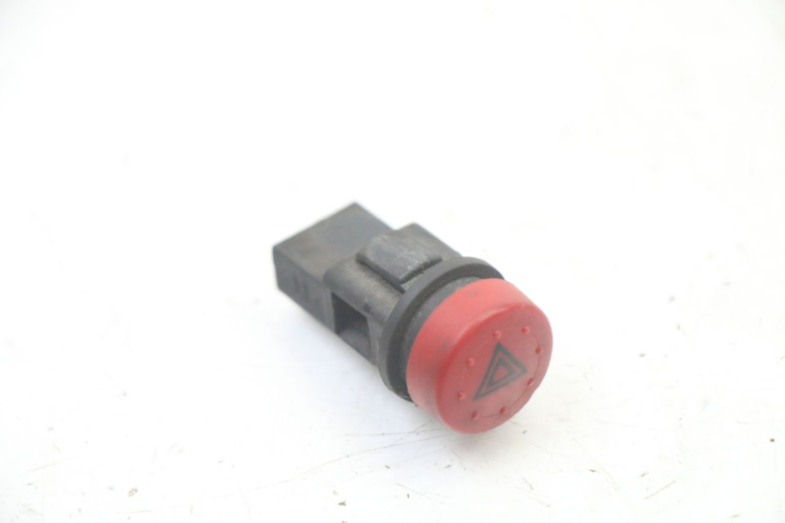 photo de HAZARD SWITCH PIAGGIO MP3 500 (2011 - 2015) - Component detail