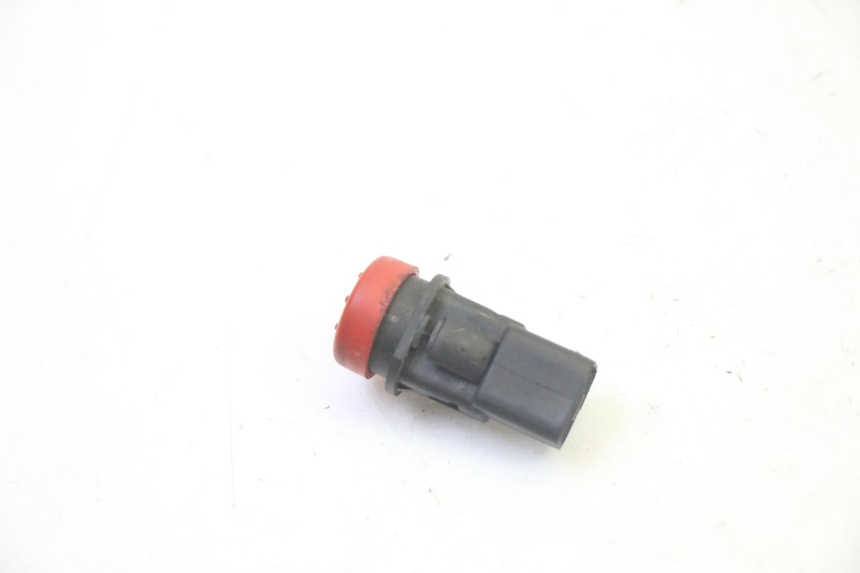 photo de HAZARD SWITCH PIAGGIO MP3 125 (2006 - 2014) - Zoom on usage condition