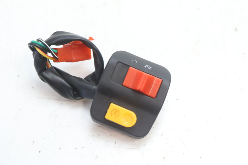 photo de HAZARD SWITCH VASTRO STREET S 50 (2016 - 2021) - Main view
