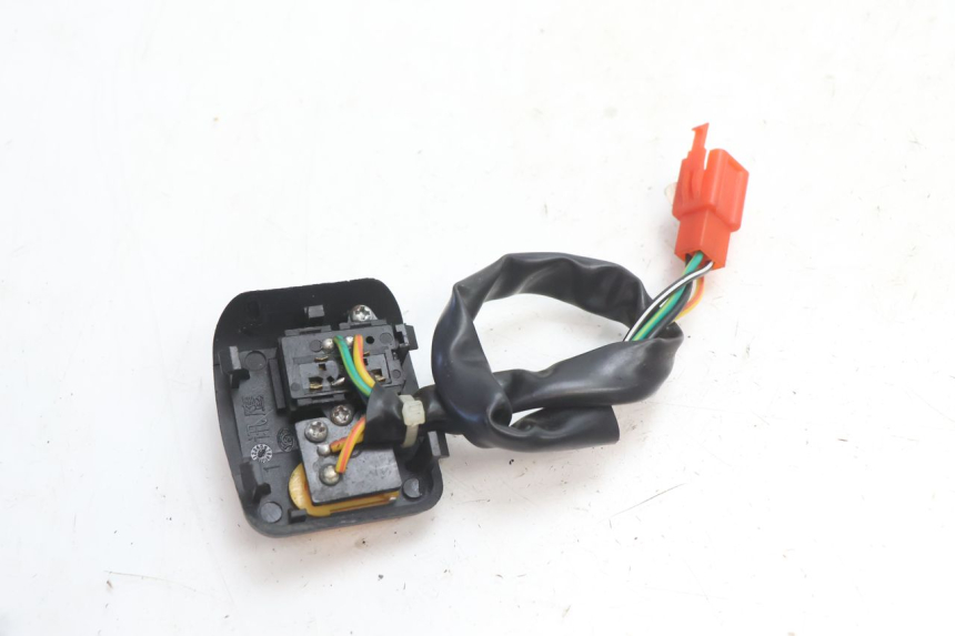 photo de HAZARD SWITCH VASTRO STREET S 50 (2016 - 2021) - Alternative perspective