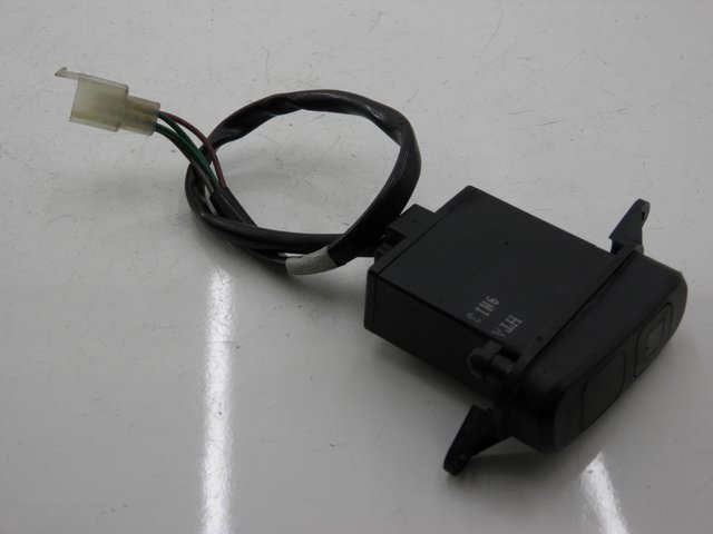 photo de HAZARD SWITCH SYM GTS EVO 125 (2009 - 2013) - Main view