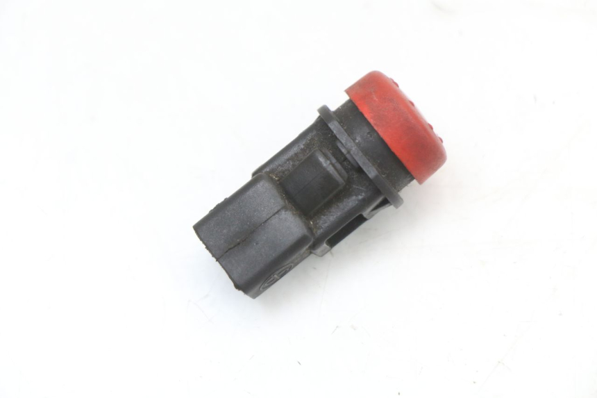 photo de HAZARD LIGHT SWITCH PIAGGIO X9 125 (2000 - 2003) - Zoom on usage condition