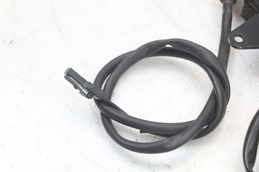 photo de HAZARD SWITCH YAMAHA FJR ABS 1300 (2006 - 2012) - Surface and material condition
