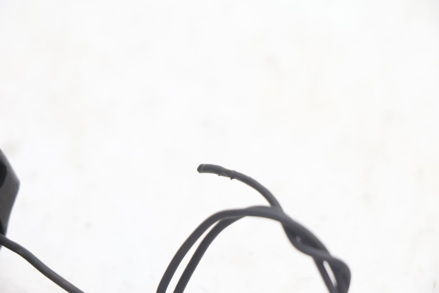 photo de LEFT SWITCH PEUGEOT 103 SPX CLIP 50 (1989 - 1992) - Fixing points details