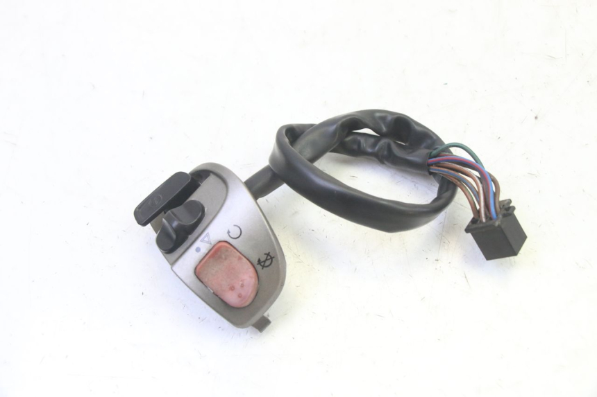 photo de LEFT SWITCH QUADRO 4 4D 350 (2015 - 2018) - Alternative perspective