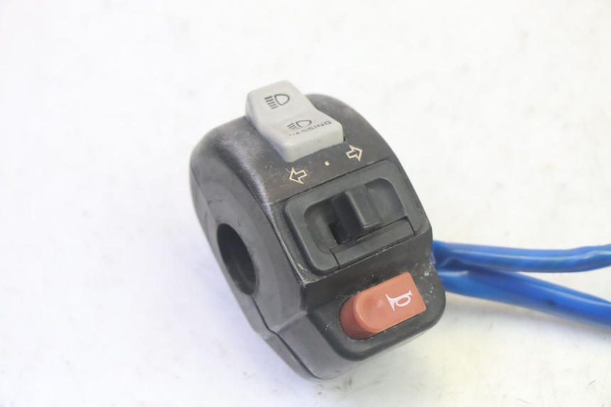 photo de LEFT HANDLEBAR SWITCH KYMCO AGILITY 16+ 4T 50 (2018 - 2023) - Component detail