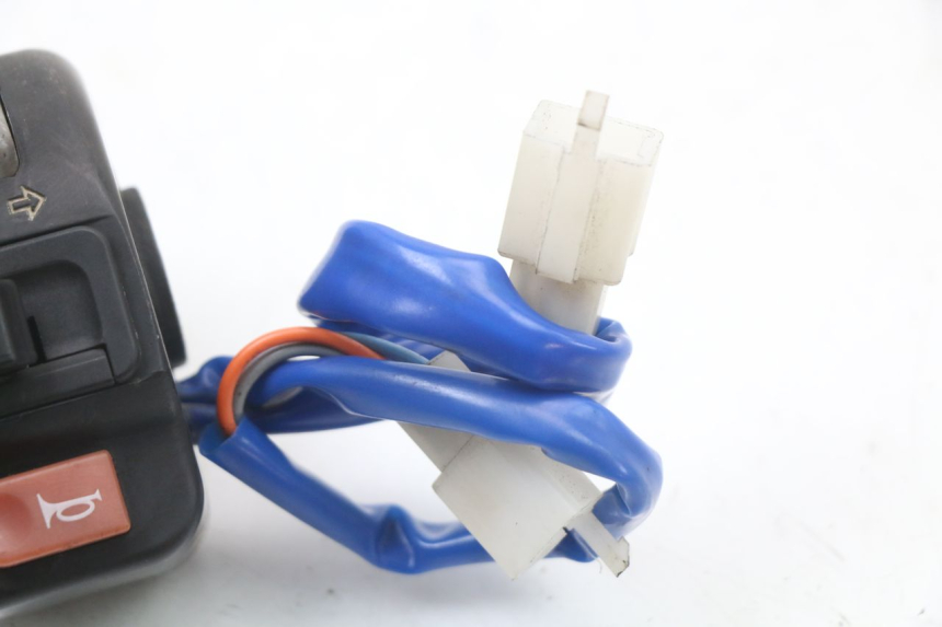 photo de LEFT HANDLEBAR SWITCH KYMCO AGILITY 4T 50 (2018 - 2022) - Fixing points details