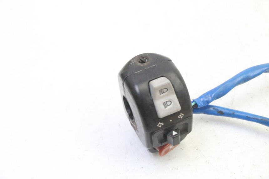 photo de LEFT HANDLEBAR SWITCH KYMCO AGILITY 4T 50 (2005 - 2018) - Zoom on usage condition