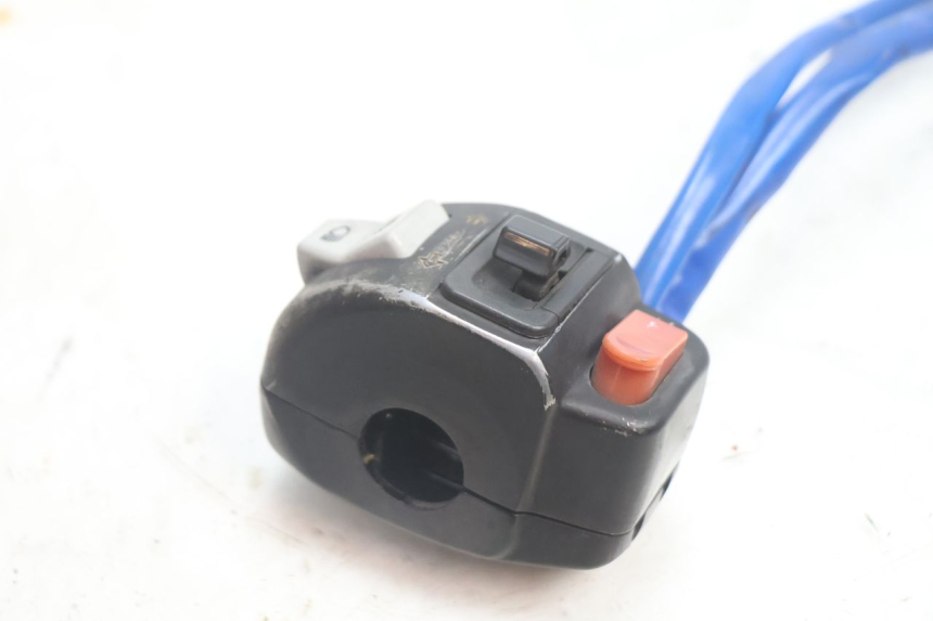 photo de LEFT HANDLEBAR SWITCH KYMCO AGILITY 4T 50 (2018 - 2022) - Alternative perspective