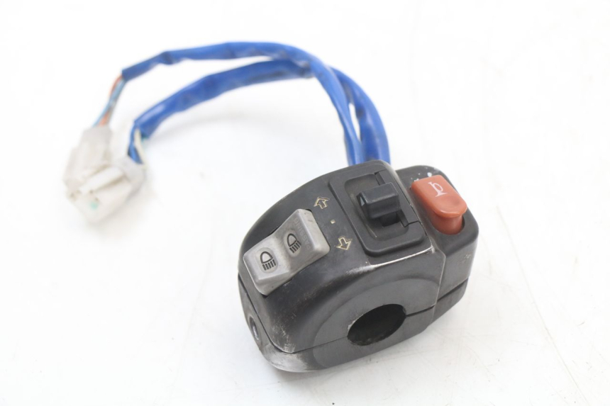 photo de LEFT SWITCH KYMCO AGILITY CARRY 50 (2011 - 2020) - Zoom on usage condition