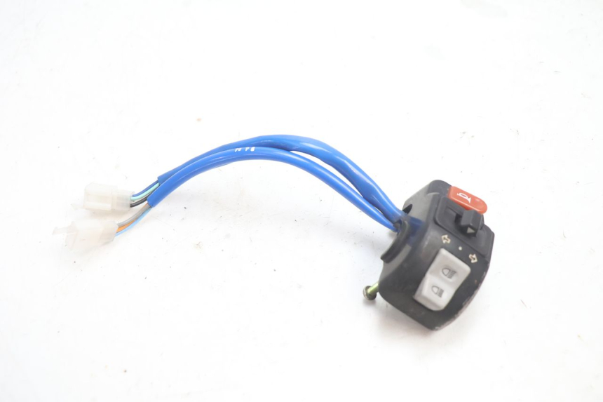 photo de LEFT SWITCH KYMCO AGILITY PREMIUM 50 (2007 - 2010) - Zoom on usage condition