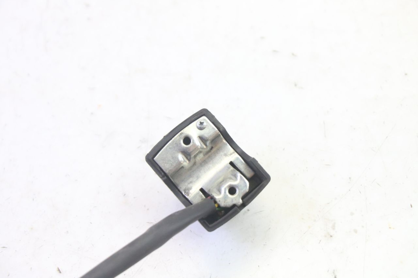 photo de LEFT HANDLEBAR SWITCH MBK BOOSTER SPIRIT 50 (2004 - 2017) - Product overview