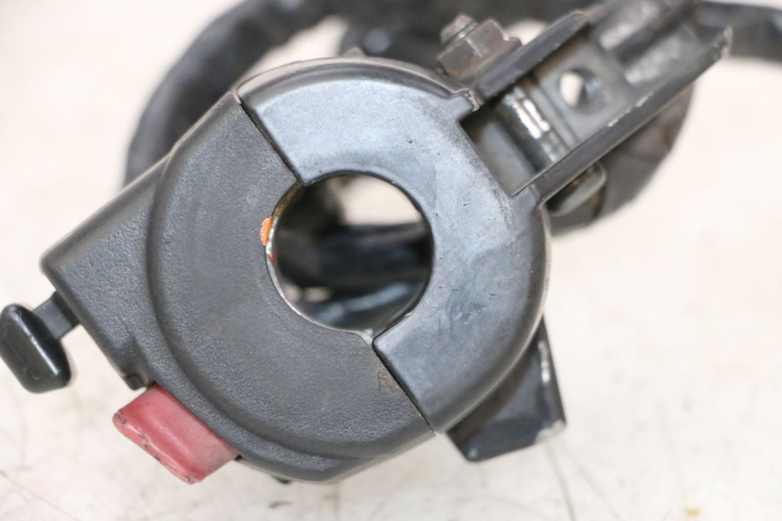 photo de LEFT SWITCH MBK BOOSTER SPIRIT NAKED 50 (2004 - 2017) - Zoom on usage condition