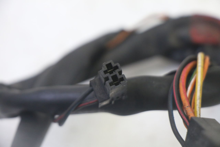 photo de LEFT HANDLEBAR SWITCH SUZUKI BURGMAN 125 (2007 - 2014) - Fixing points details