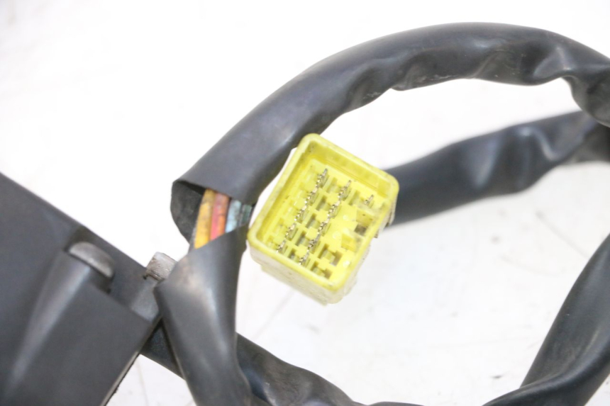 photo de LEFT HANDLEBAR SWITCH SUZUKI BURGMAN 125 (2007 - 2014) - Surface and material condition