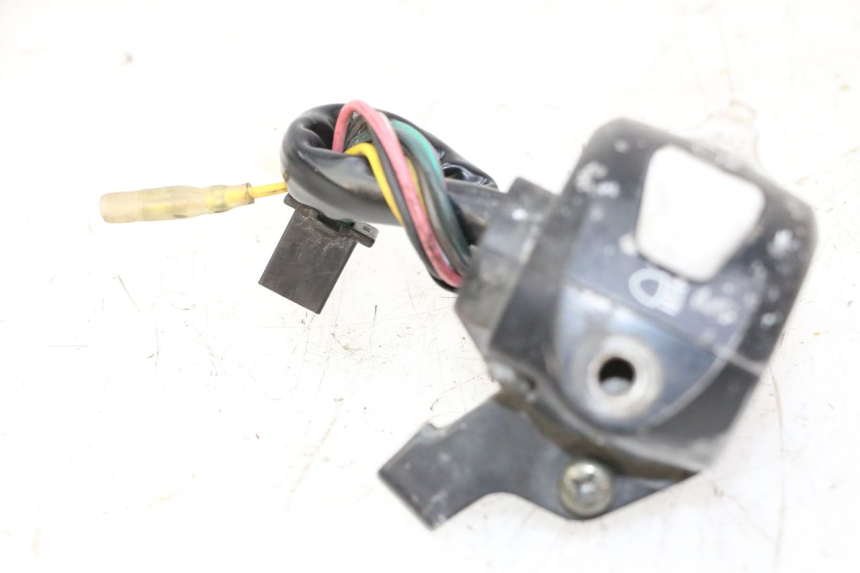 photo de LEFT SWITCH YAMAHA BW'S 100 (1999 - 2002) - Fixing points details