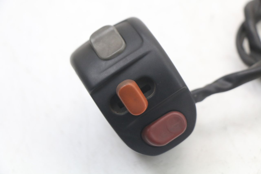 photo de LEFT HANDLEBAR SWITCH BMW C1 125 (2000 - 2003) - Component detail