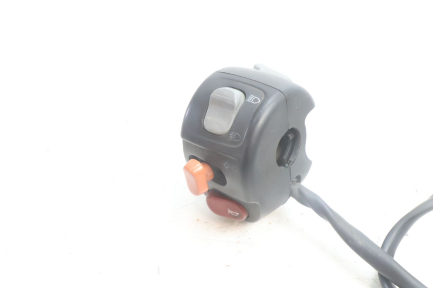 photo de LEFT HANDLEBAR SWITCH BMW C1 125 (2000 - 2003) - Zoom on usage condition