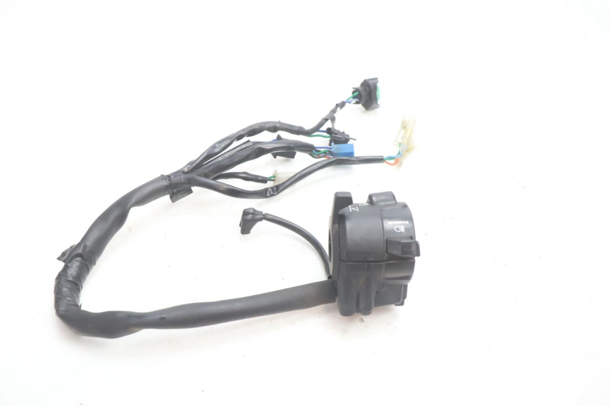photo de LEFT SWITCH HONDA CB F HORNET 600 (2005 - 2006) - Alternative perspective