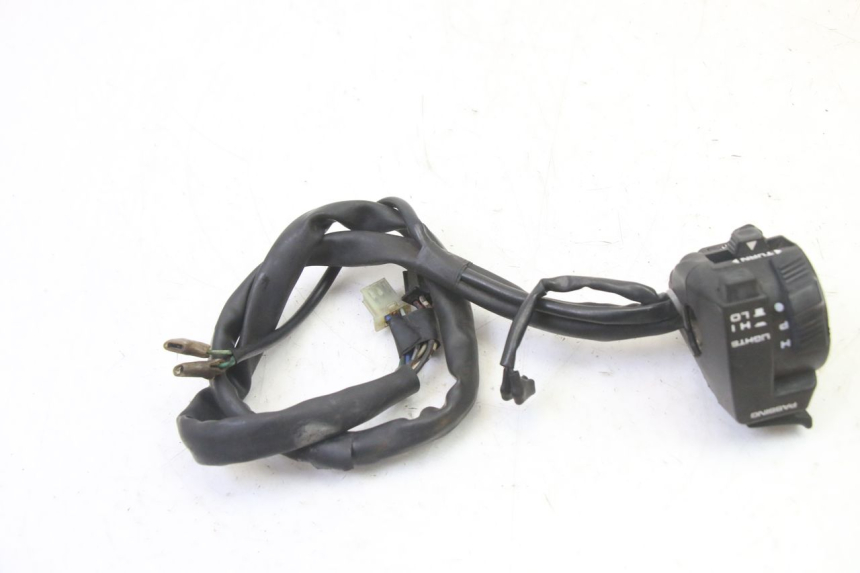 photo de LEFT SWITCH HONDA CBR RR FIREBLADE 900 (1992 - 1994) - Zoom on usage condition