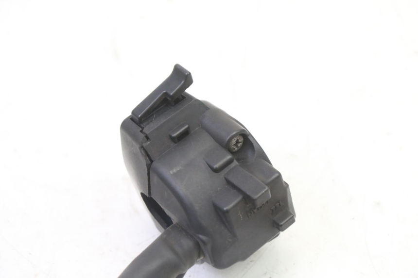 photo de LEFT SWITCH HONDA CBR RR FIREBLADE 900 (1992 - 1994) - Fixing points details