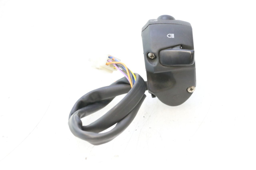 photo de LEFT HANDLEBAR SWITCH PEUGEOT CITYSTAR 2T 50 (2018 - 2021) - Technical close-up