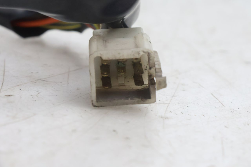 photo de LEFT HANDLEBAR SWITCH PEUGEOT CITYSTAR 125 (2011 - 2017) - Additional view of the item