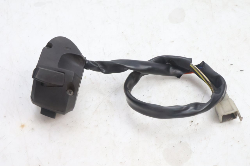 photo de LEFT HANDLEBAR SWITCH PEUGEOT CITYSTAR 125 (2011 - 2017) - Distinctive features