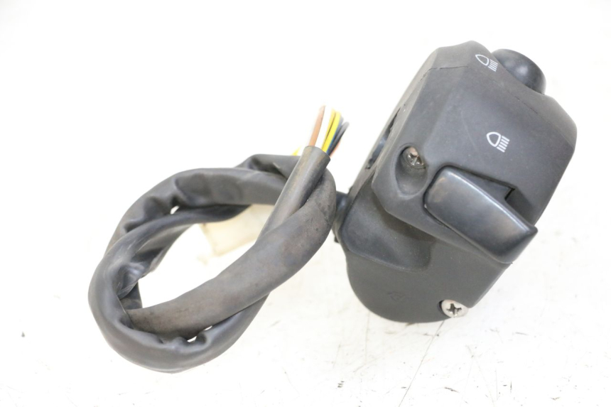 photo de LEFT HANDLEBAR SWITCH PEUGEOT CITYSTAR 50 (2013 - 2017) - Alternative perspective