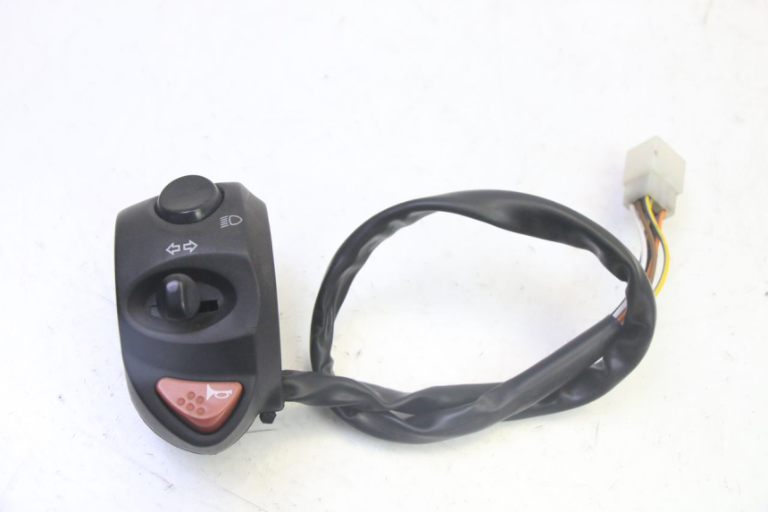 photo de LEFT HANDLEBAR SWITCH PEUGEOT CITYSTAR 50 (2013 - 2017) - Main view