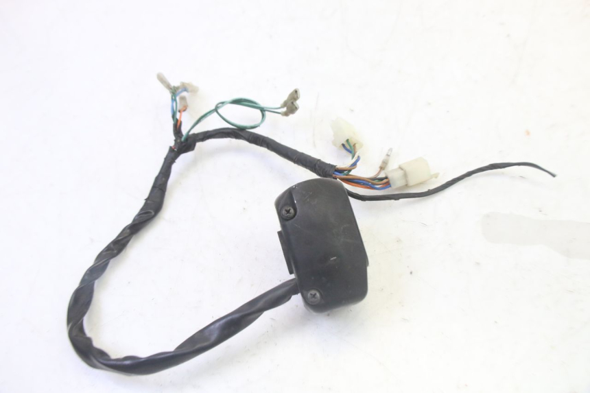 photo de LEFT HANDLEBAR SWITCH SYM CROX 4T 50 (2016 - 2023) - Technical close-up