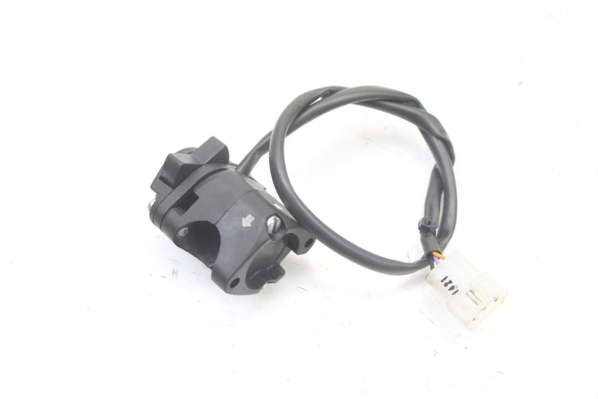 photo de LEFT SWITCH DERBI SENDA SM DRD X-TREME 50 (2011 - 2017) - Technical close-up