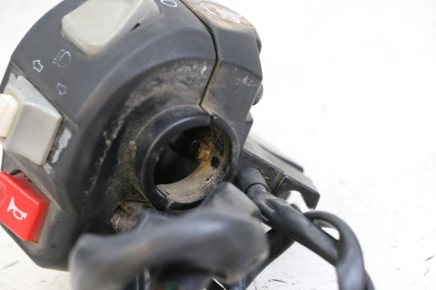 photo de LEFT SWITCH LONGJIA DIGITA 4T 50 (2019 - 2022) - Zoom on usage condition