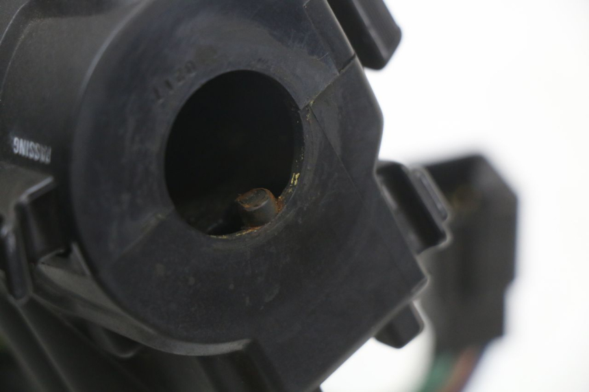 photo de LEFT SWITCH KYMCO DINK STREET ABS 125 (2011 - 2018) - Technical close-up