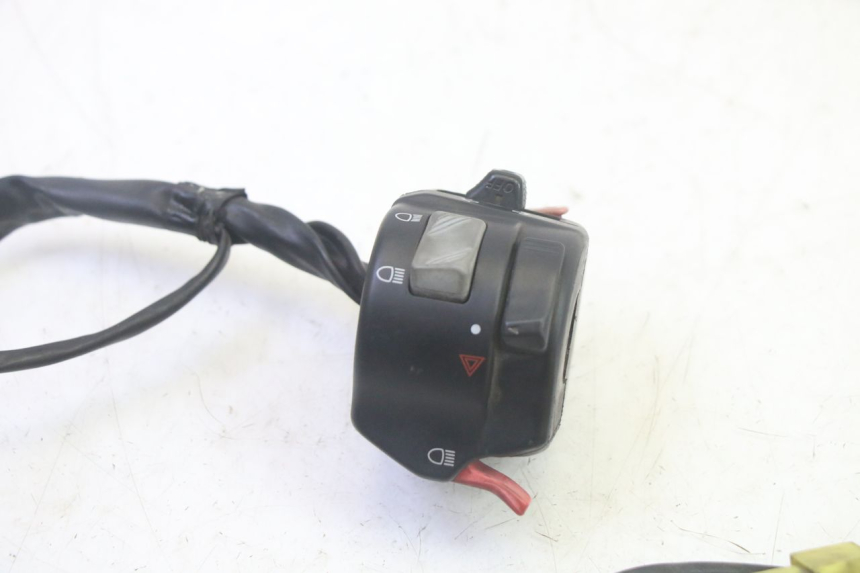 photo de LEFT SWITCH SUZUKI DL V STROM 1000 (2002 - 2007) - Technical close-up