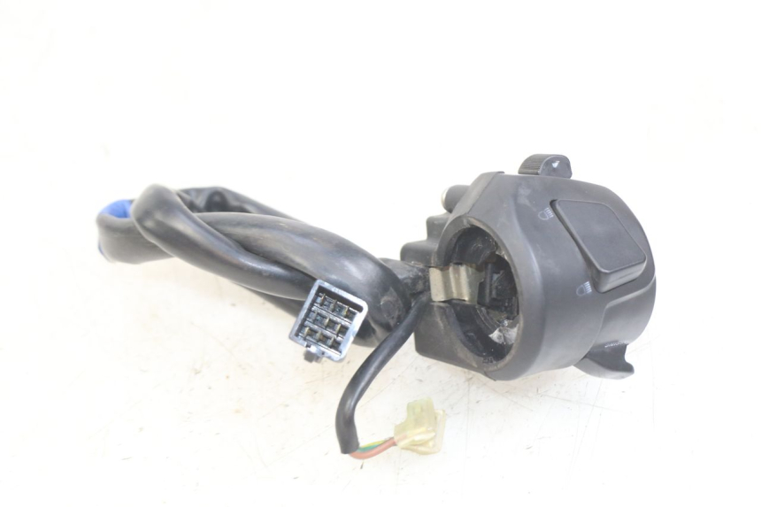 photo de LEFT HANDLEBAR SWITCH KYMCO DOWNTOWN ABS 125 (2015 - 2017) - Alternative perspective