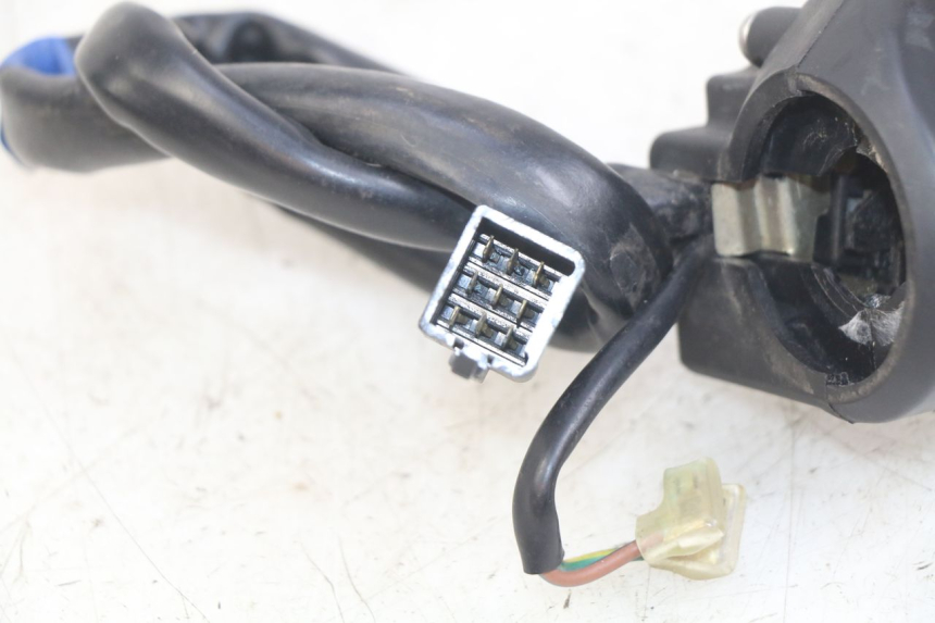 photo de LEFT HANDLEBAR SWITCH KYMCO DOWNTOWN ABS 125 (2015 - 2017) - Technical close-up