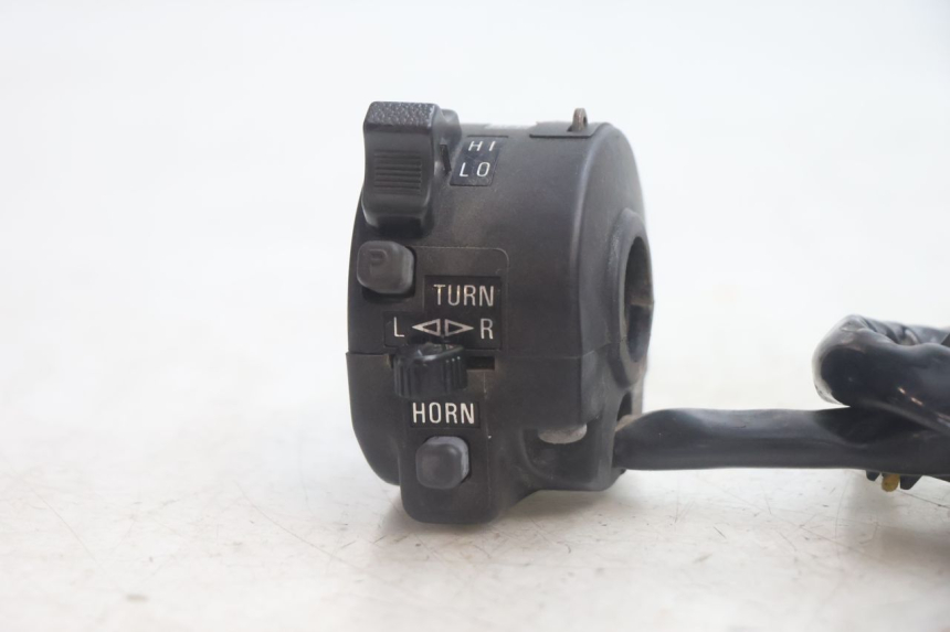 photo de LEFT SWITCH SUZUKI DR S 600 (1985 - 1989) - Component detail